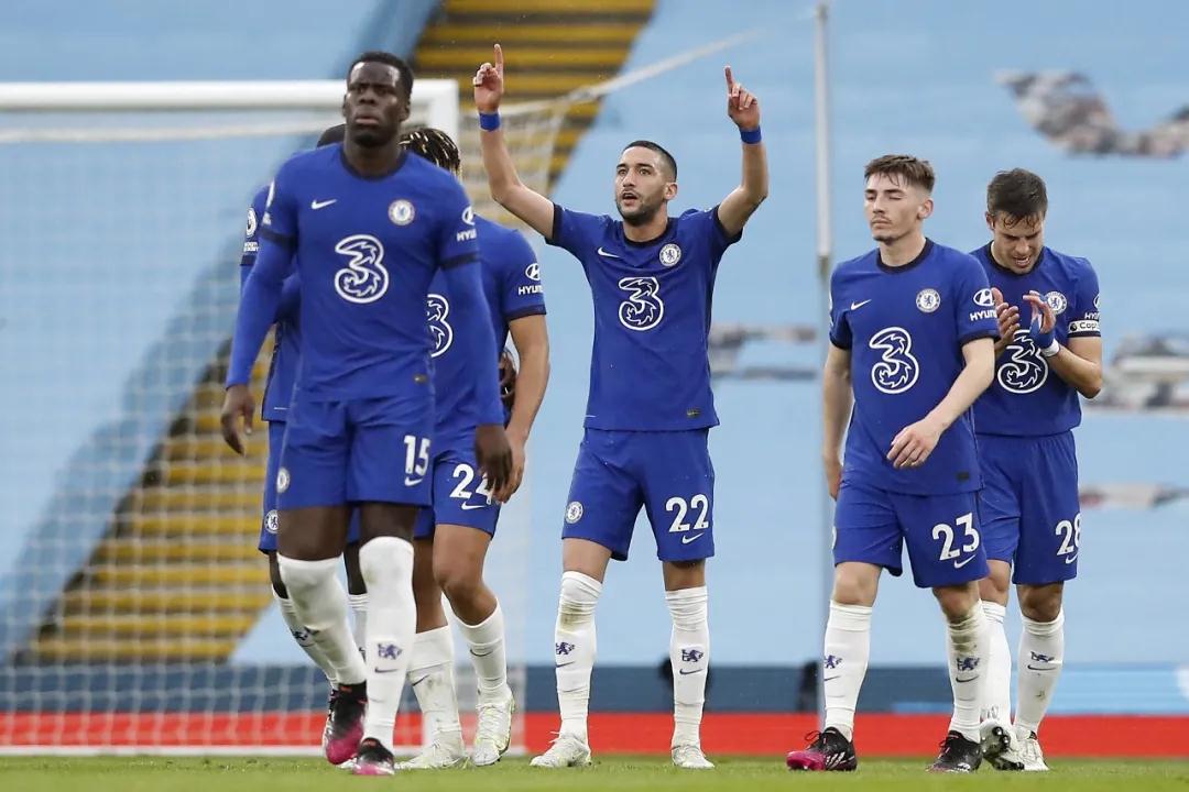 پک نقل و انتقالات 2023 للعبة PES 2017تحديث شامل لتحسين تجربة اللعب