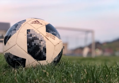 نهائي كأس العالمذروة الأحلام الكروية وأجمل لحظات المجد